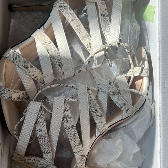 Lace Up Heels - Picture 2 of 3